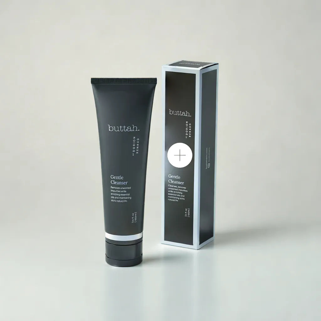 Clear gel cleanser swatched on hand
Coconut & lavender beside cleanser bottle
Woman gently massaging cleanser into face
Clean, fresh face post-rinse with towel