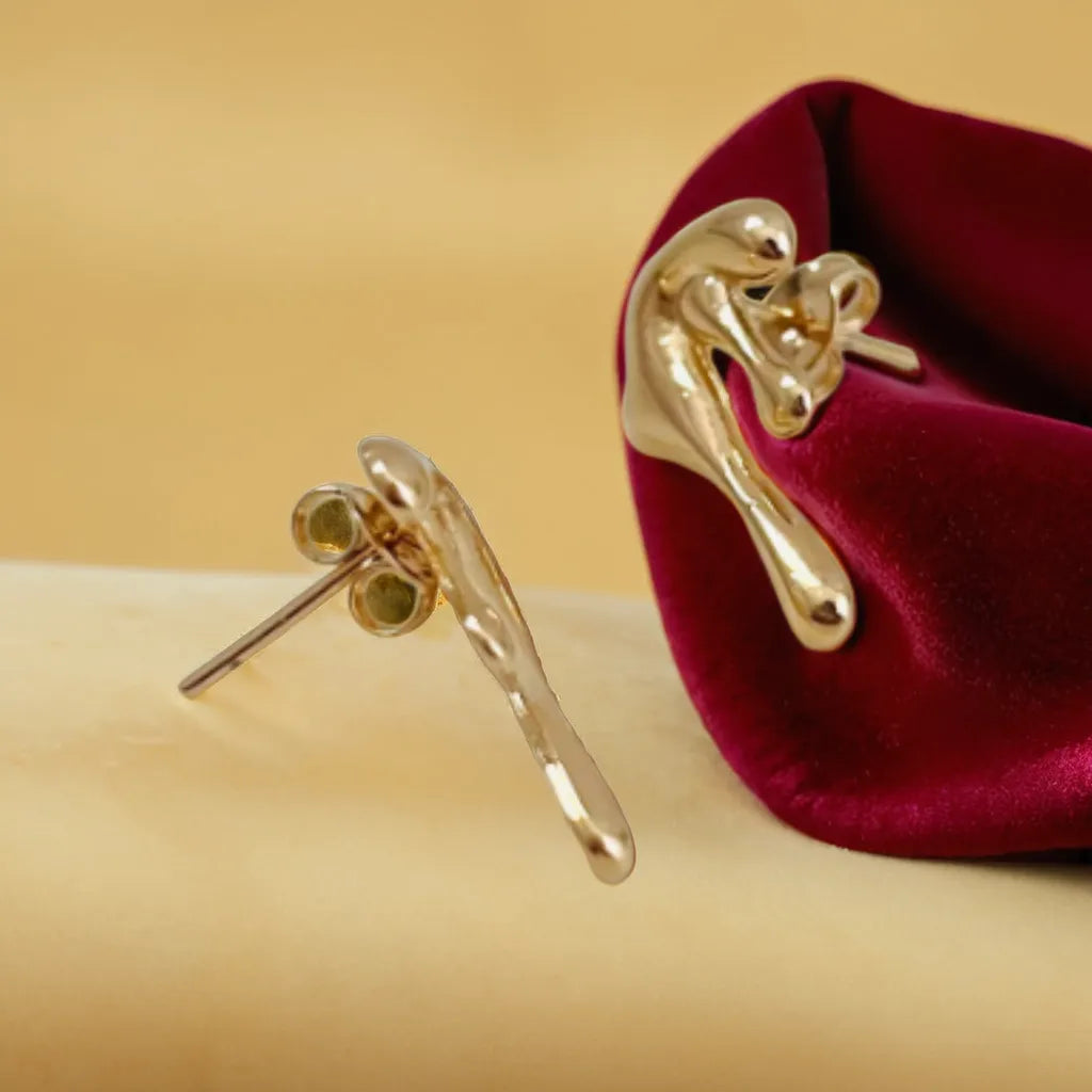 Gouttes d’Or – Minimalist Gold Earrings for Women (Lightweight & Everyday Chic