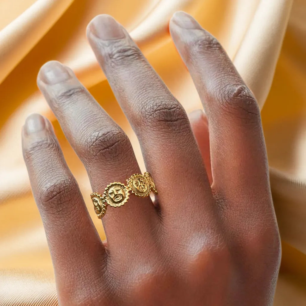 Bague Visages du Soleil – Plaqué Or 18k (Ajustable)