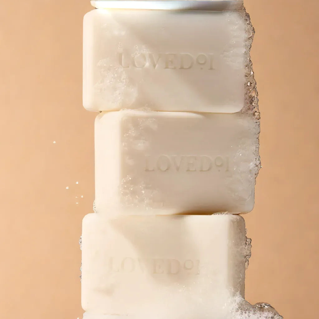 Cleansing bar with rich lather – face and body soap for all skin types
Natural soap bar with packaging – cedar citrus scented
Plant-based skincare ingredients – shea butter, jojoba oil, green tea
Hand holding cleansing bar – moisturizing bar soap for sensitive skin