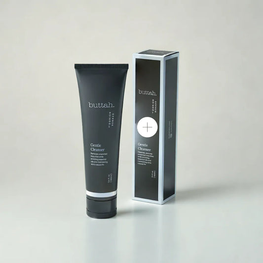 Clear gel cleanser swatched on hand
Coconut & lavender beside cleanser bottle
Woman gently massaging cleanser into face
Clean, fresh face post-rinse with towel
