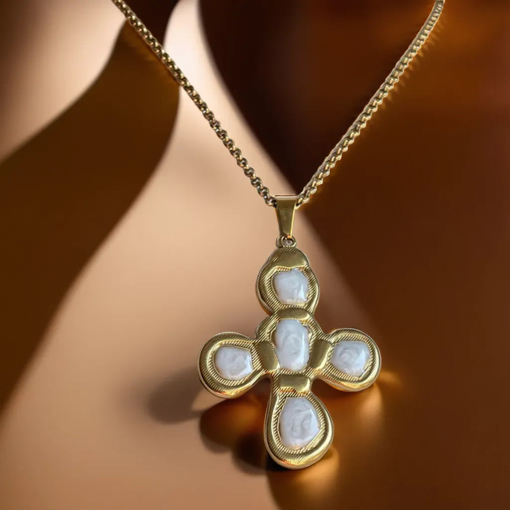 women gold necklace – minimalist wave pendant

18k gold plated necklace for women – adjustable chain

gold necklace for woman – elegant ocean-inspired design